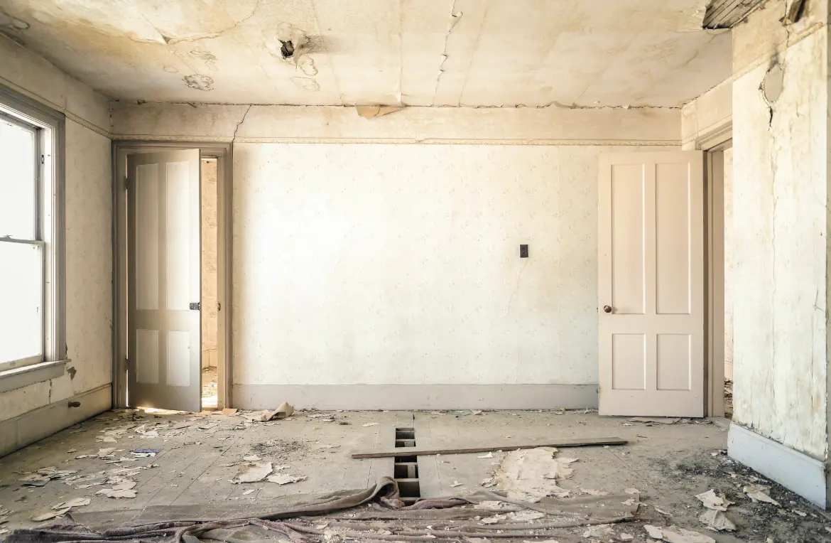 Waste disposal crew managing a cleanout project in Rayne